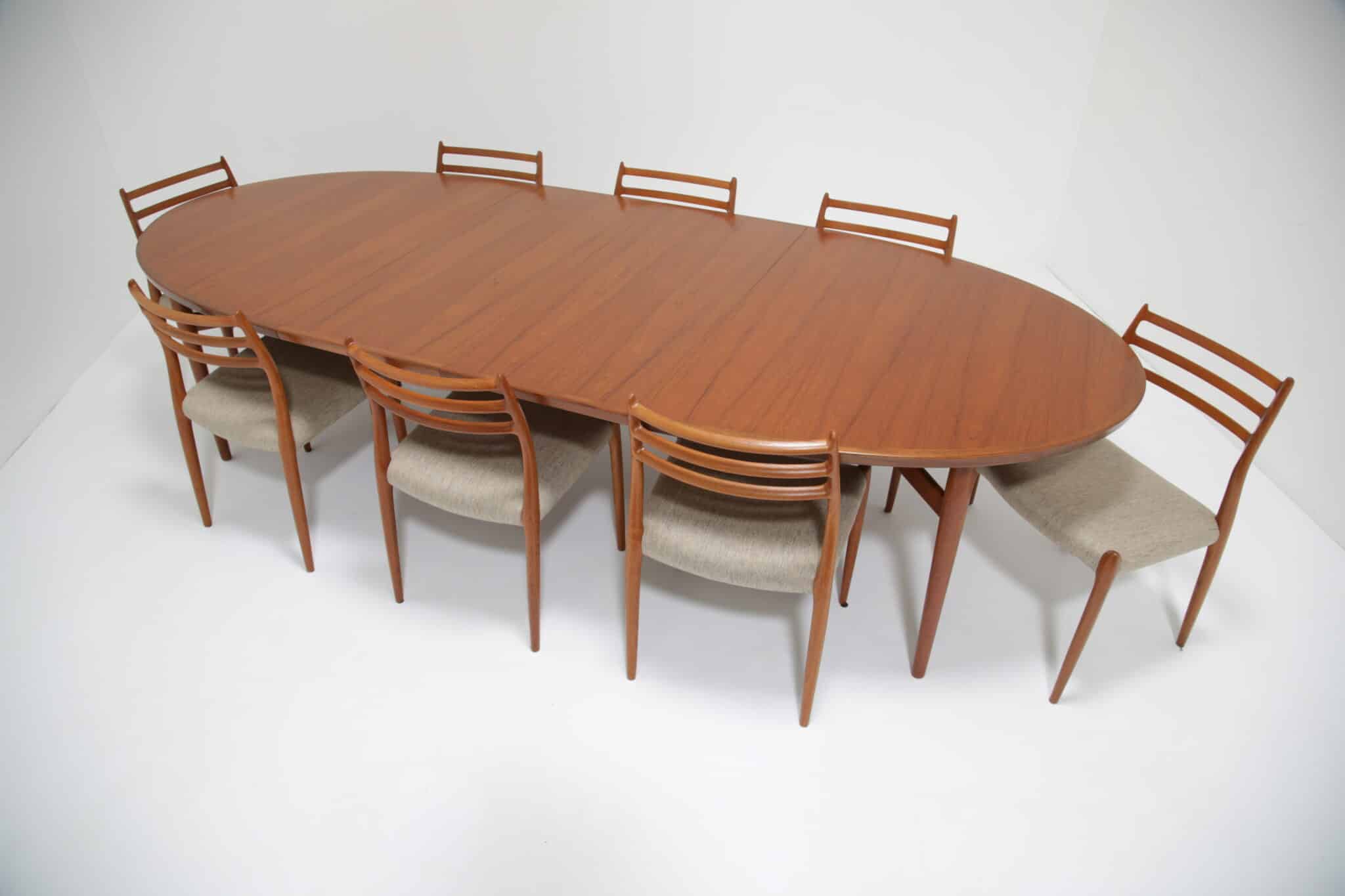 Vintage Mid-Century Oval Teak Extending Dining Table Model 212 by Arne Vodder for Sibast Mobler, Denmark, 1960s (20)